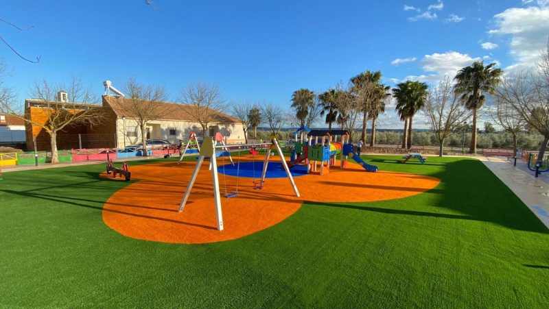 el césped artificial es la mejor opción para parques infantiles 