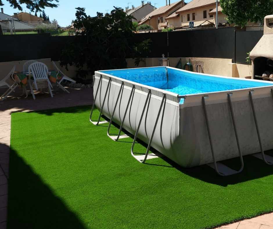 qué césped poner debajo de una piscina desmontable